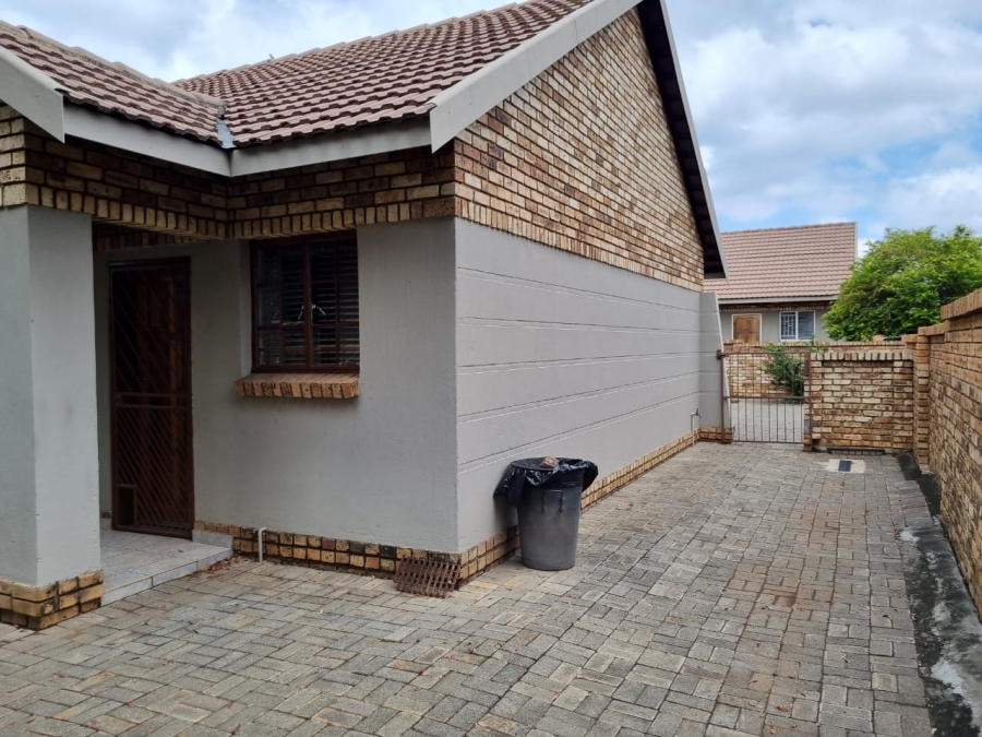 3 Bedroom Property for Sale in Waterval East North West